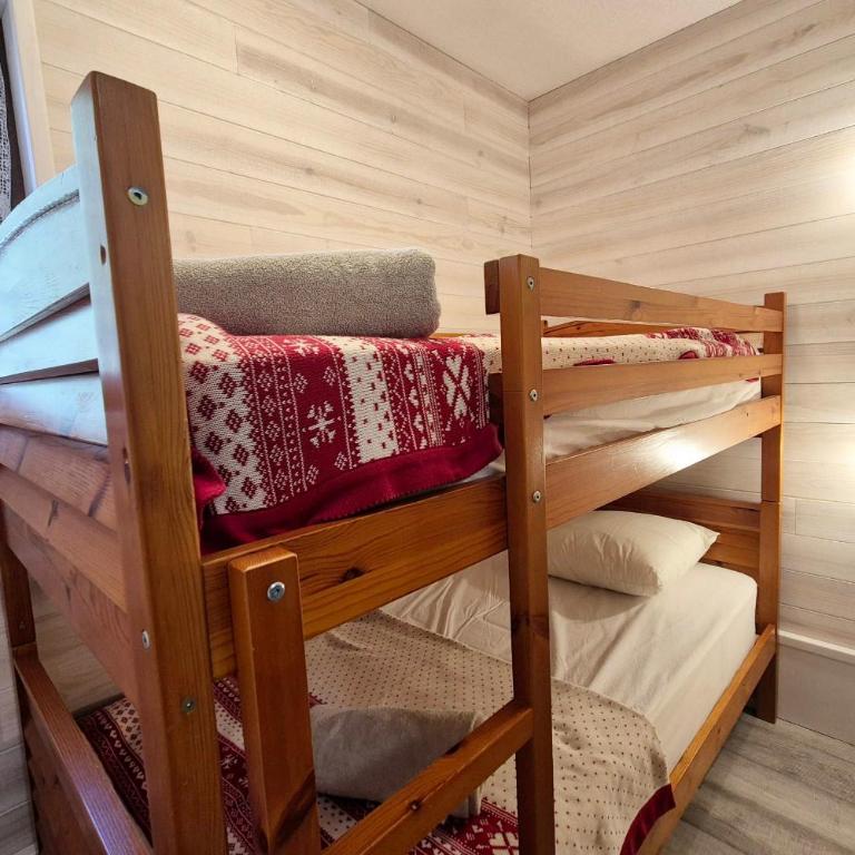 Charmant appartement au Revard Idéal pour 4 personnes au pied des pistes - Apartment - 7