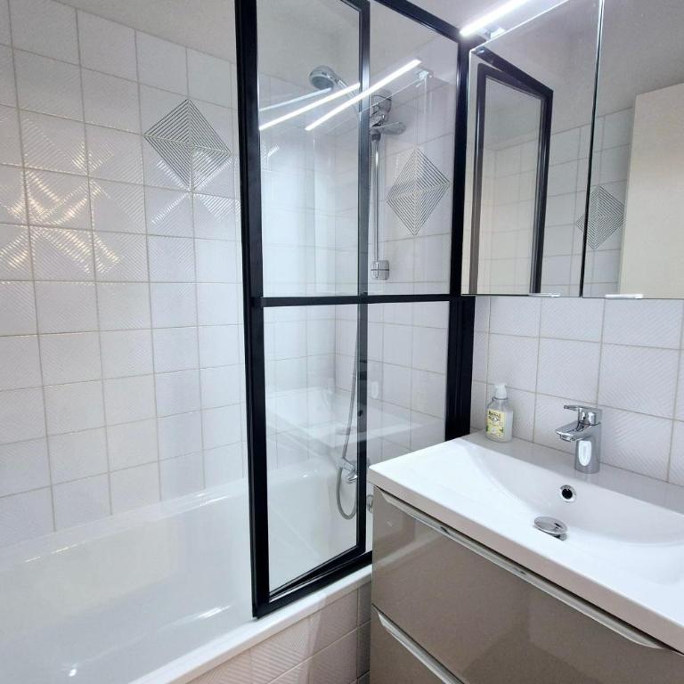 Charmant appartement au Revard Idéal pour 4 personnes au pied des pistes - Apartment - 13