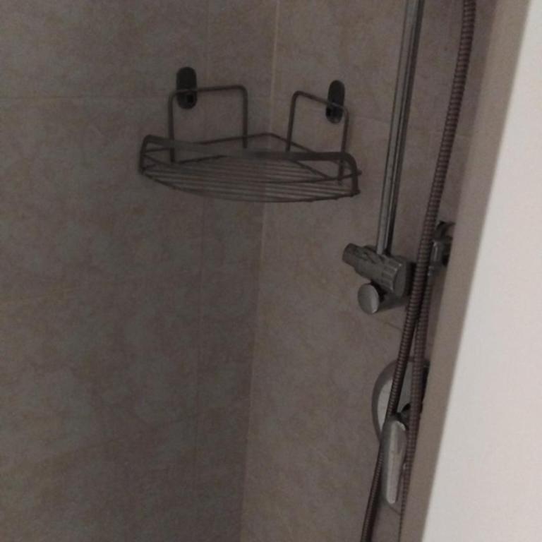 BED&FLY NEAR AIRPORT CATANIA FONTANAROSSA BAGNO PRIVATO In CAMERA - Double Room with Private Bathroom - 5