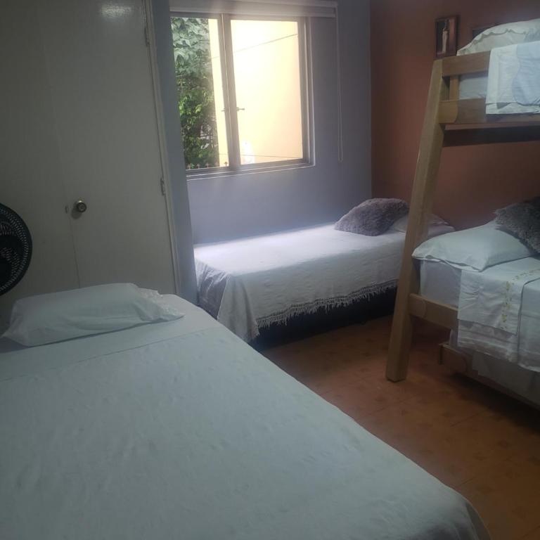 Casa hotel la 33 - Habitación Compartida Mixta de 6 camas - 7