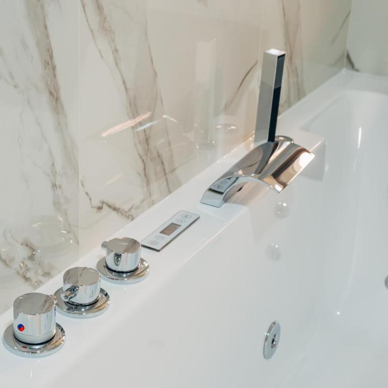 Hotel Golden Madrid - Double Room with Spa Bath - 7