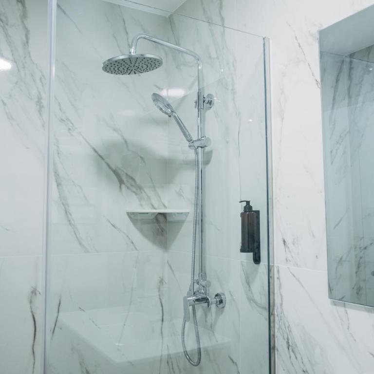 Hotel Golden Madrid - Twin Room - 9