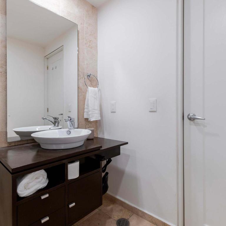 Capitalia w Gym Near Centro Santa Fe Mall - Apartamento - 9
