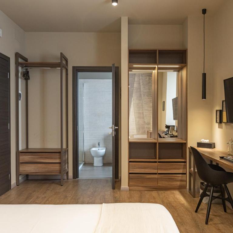 9 stanze - Boutique Rooms - Camera Matrimoniale/Doppia con Letti Singoli con Bagno Privato - 9
