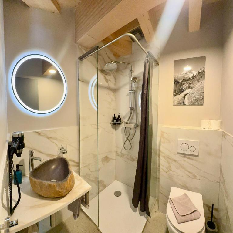 Peaky Riders Self Check-in Hotel - Doppelzimmer mit Bergblick - 5