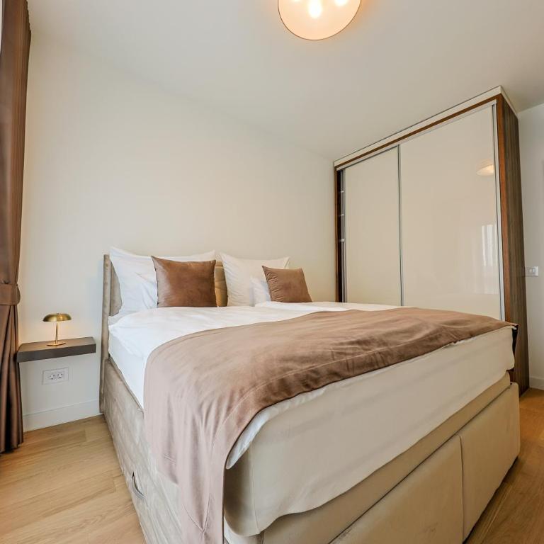 ZIGZAG Belgrade Waterfront King - One-Bedroom Apartment with Balcony - 8
