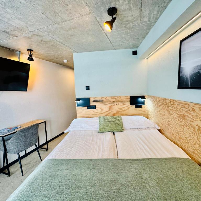 Peaky Riders Self Check-in Hotel - Doppelzimmer - 5