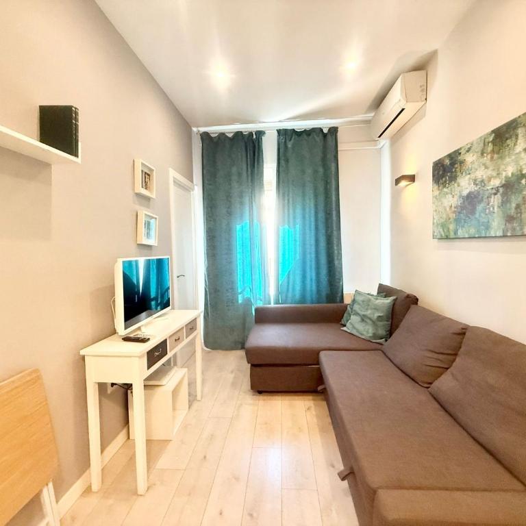 Metro Legazpi 03 AMCH Hospedaje - Two-Bedroom Apartment - 14