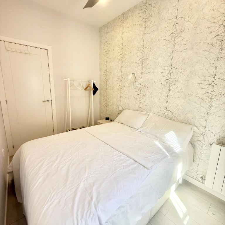 Metro Legazpi 03 AMCH Hospedaje - Two-Bedroom Apartment - 11