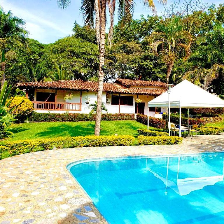 Finca - Paraiso - Villa - 15