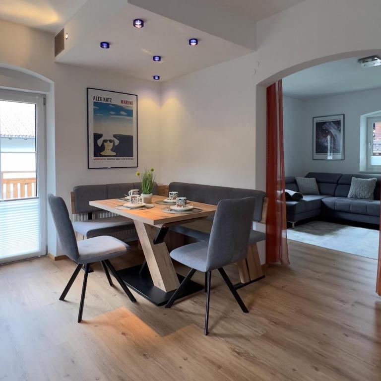 Appartement Carl - Apartment mit 2 Schlafzimmern und Badezimmer - 1