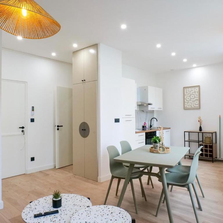 Le Chenavard I-hyper centre-Central air conditioning - One-Bedroom Apartment - 9
