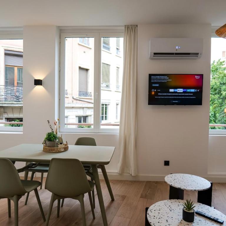 Le Chenavard I-hyper centre-Central air conditioning - One-Bedroom Apartment - 17