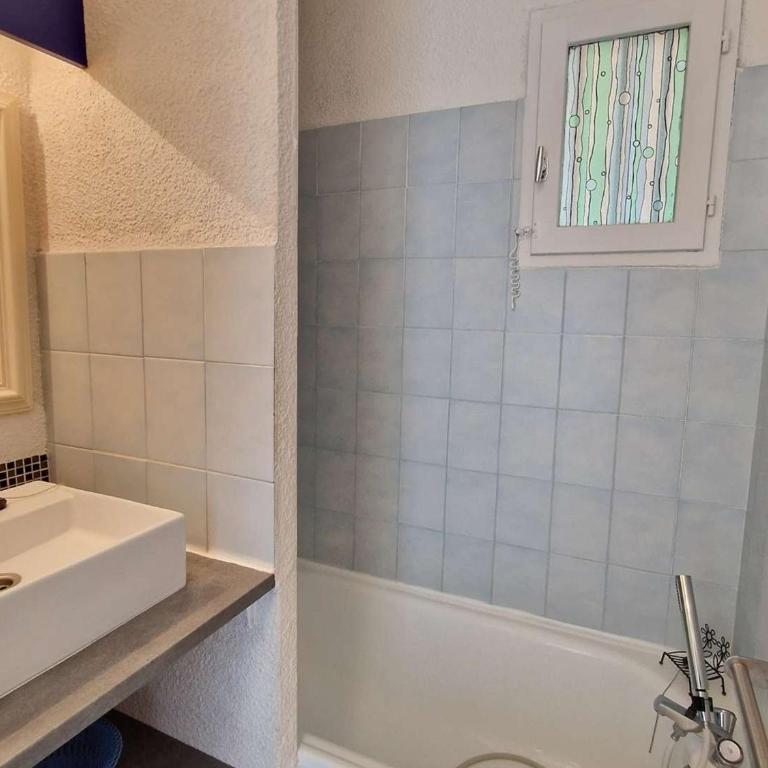 Appartement 2 pièces avec piscine, parking privé et accès direct à la plage - FR-1-387-50 - Appartement (4 Adultes) - 7