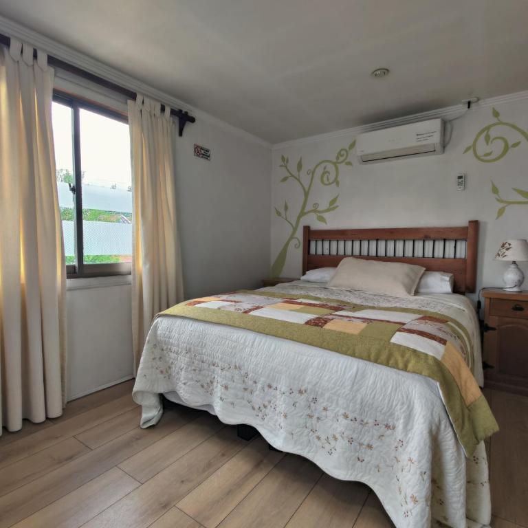 Hostal Casa Familia - Double Room with Private Bathroom - 2
