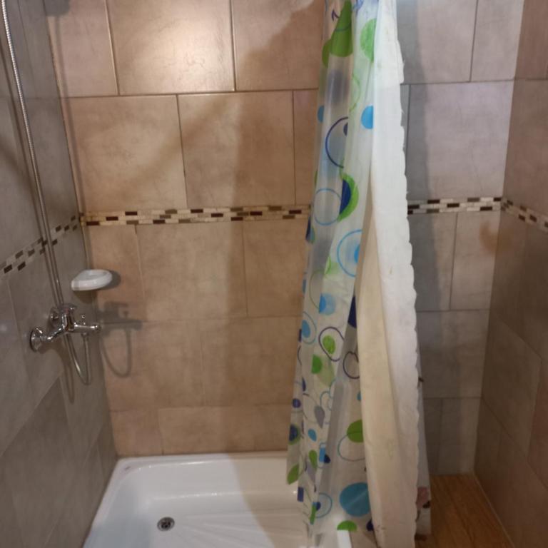 Habitación con baño privado - Double Room with Balcony - 7