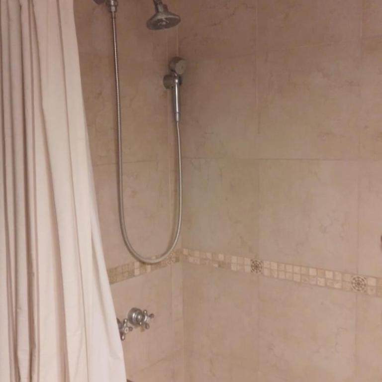Vista a la Plaza Dpto Cris Aloha Host - Three-Bedroom Apartment - 19