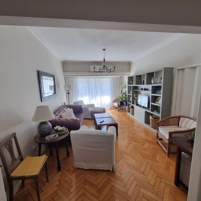 Vista a la Plaza Dpto Cris Aloha Host - Three-Bedroom Apartment - 5