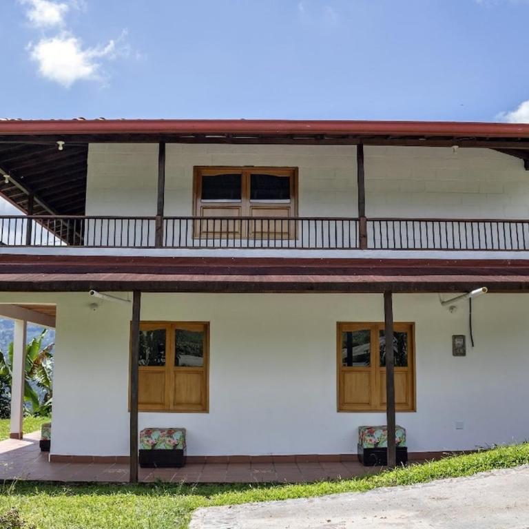 Entre Cafetales - Four-Bedroom House - 5
