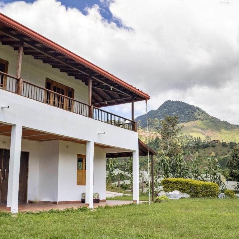 Entre Cafetales - Four-Bedroom House - 6