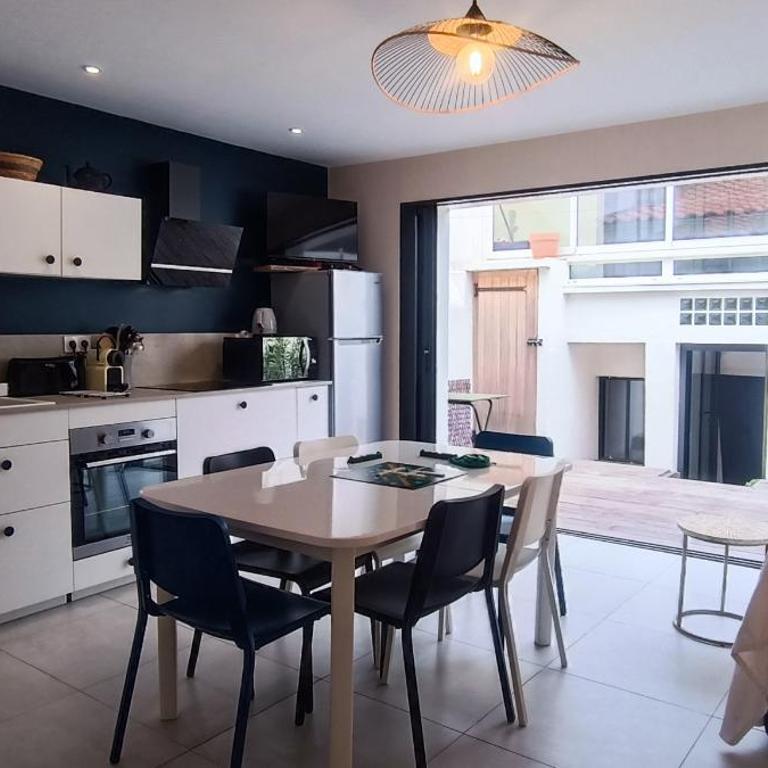 BASTION I Maison familiale atypique I Quartier Arago - Three-Bedroom House - 6