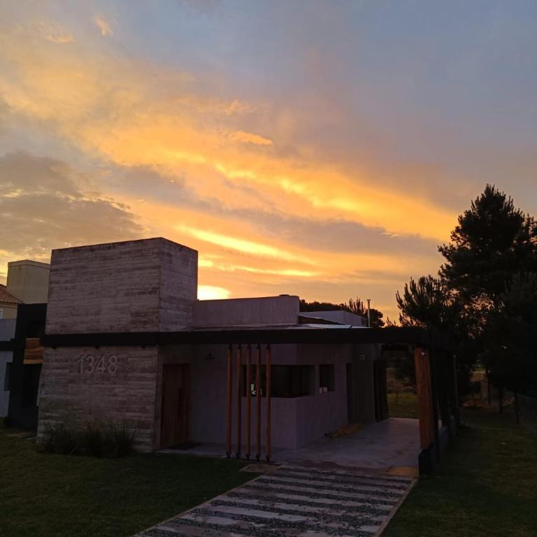 CASA ALQUILER PINAMAR - Three-Bedroom House - 2