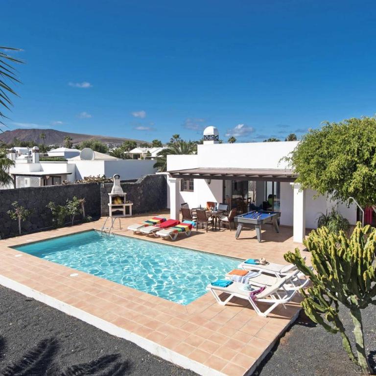 Villa Flamingo by Villa Plus - Villa - 3