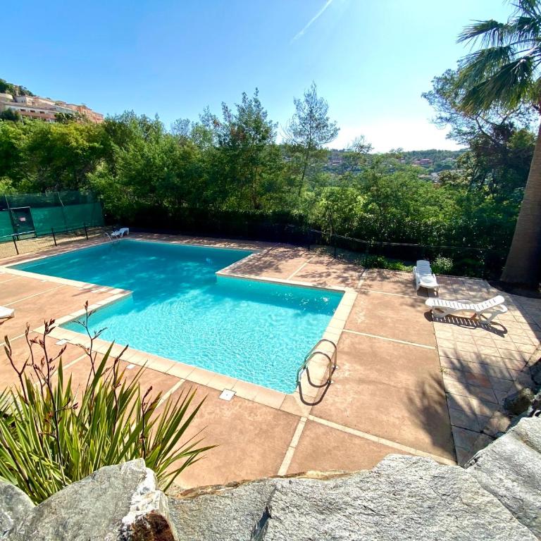 Mazet Climatisé Vue Mer I Piscine I Parking I Wifi I Linge et Menage Inclus - Haus mit 2 Schlafzimmern - 2