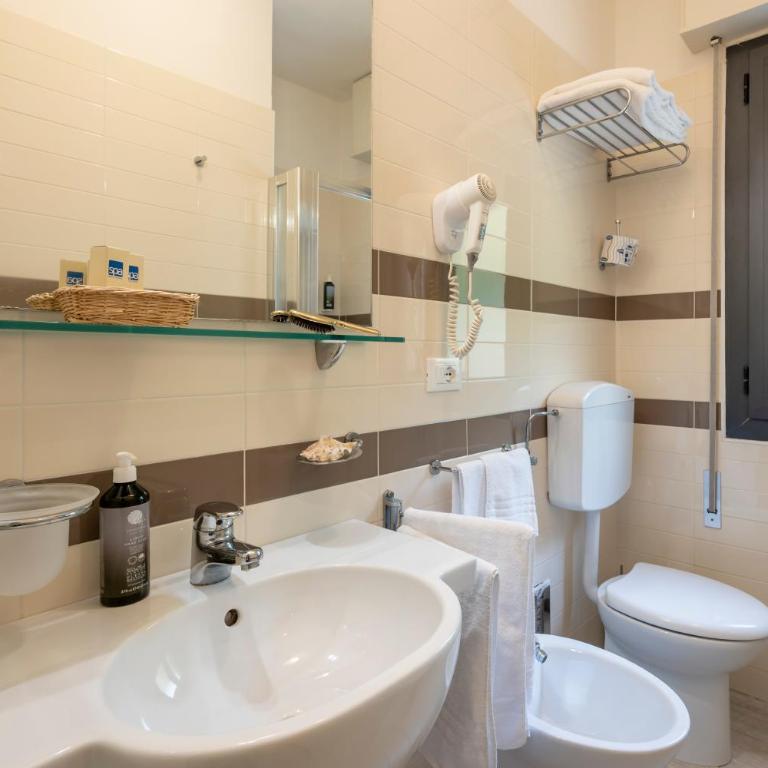 Olimpia Hotel & Aparthotel - Chambre Standard avec Balcon - 9