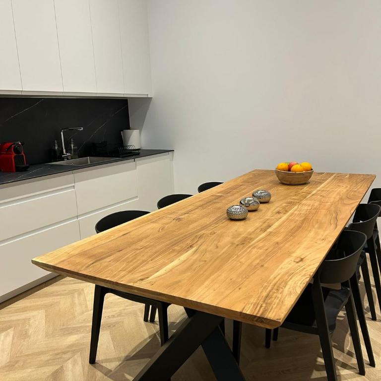 Piso encantador en el centro de Alicante - Three-Bedroom Deluxe Apartment - 8