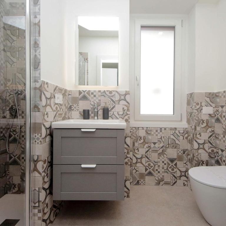 Spacious and cozy apartment near Metro A - Appartamento - 9