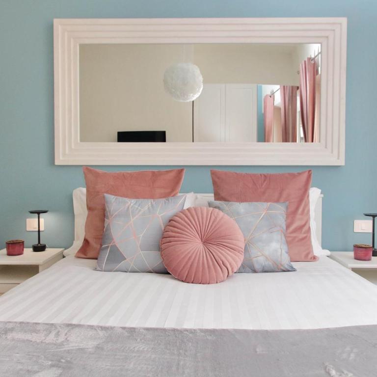 Spacious and cozy apartment near Metro A - Appartamento - 20