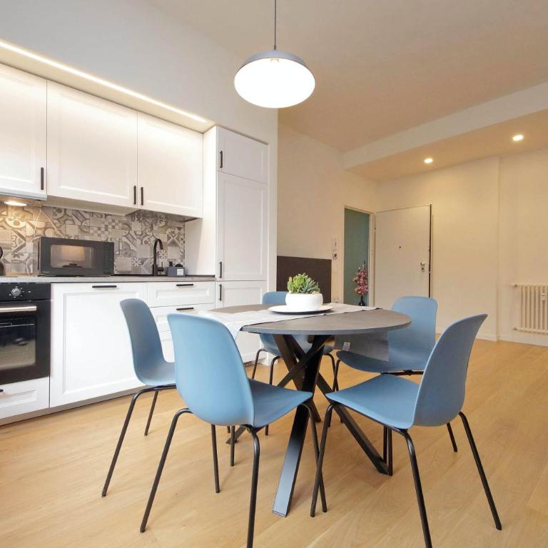 Spacious and cozy apartment near Metro A - Appartamento - 15