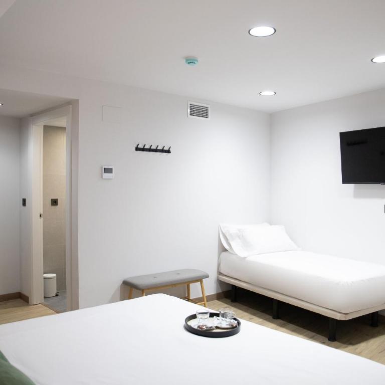 Inkigo Rooms - Standard Dreibettzimmer - 2