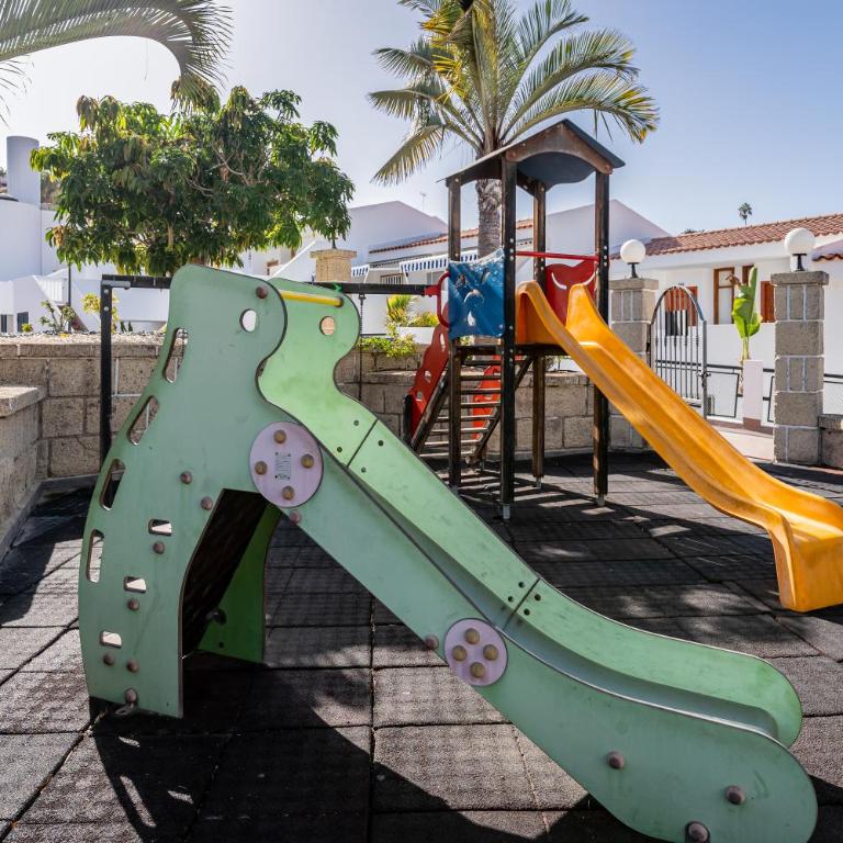 Renovated apartment with sunny terrace and ocean views in Malibu Park Tenerife - Apartamento de 1 dormitorio - 65