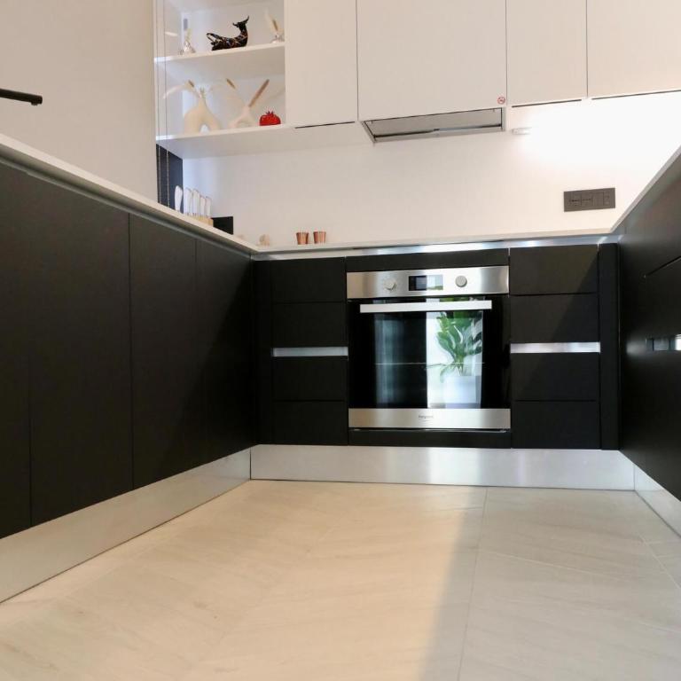 De Filippi Penthouse - 2BR Sea View, Terrace & Parking, Old Town Olbia - Two-Bedroom Apartment with Terrace and Sea View - 12
