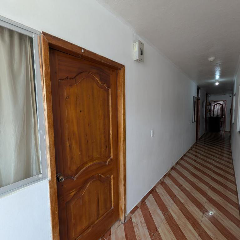 Traveler's House - Family Room - 5