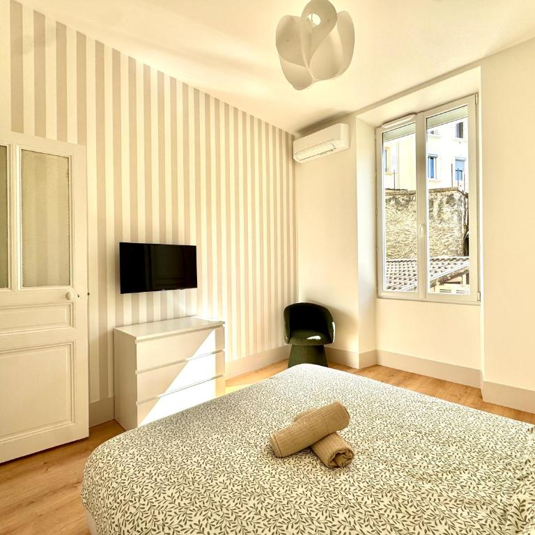 Le Porte de France, 6 pers, 300 m gare, Climatisation - Two-Bedroom Apartment - 10