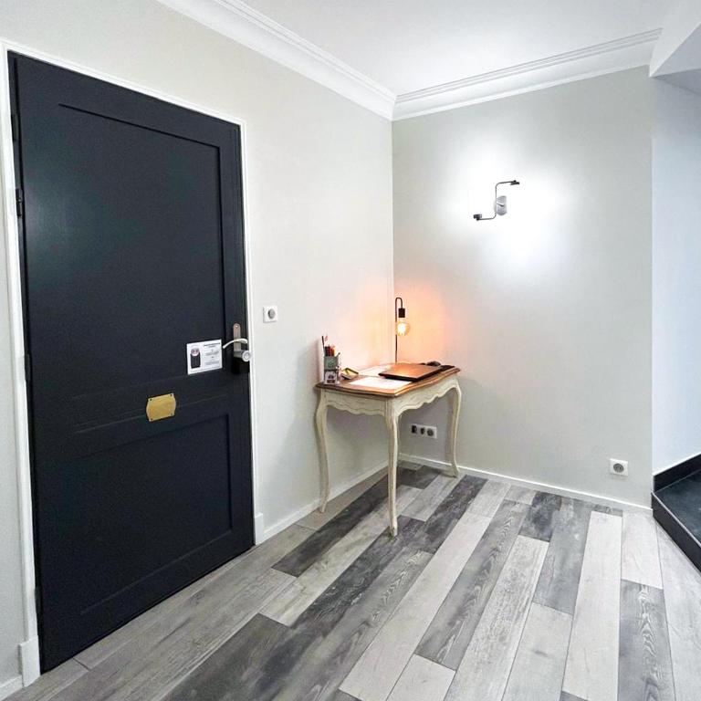 Élégant T3 à deux pas du centre ancien - Deluxe Apartment mit 2 Schlafzimmern - 20