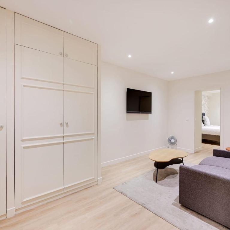 Central Apartement 6p L004 - Appartement - 2