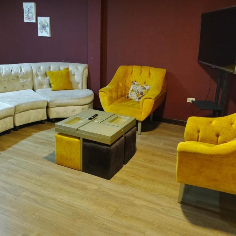 Hermoso departamento con Terraza y dos dormitorios en el centro histórico de Cuenca - Apartamento Superior con 3 dormitorios - 3