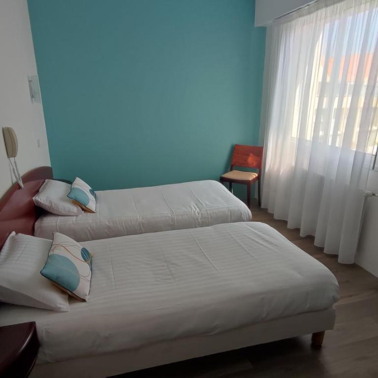 Hotel La Corniche - Chambre Double ou Lits Jumeaux - Vue sur Cour - 2