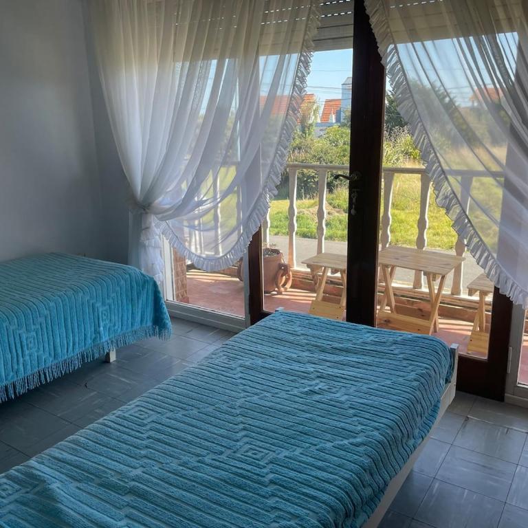 Casa a 100 metros de la playa - Four-Bedroom House - 2