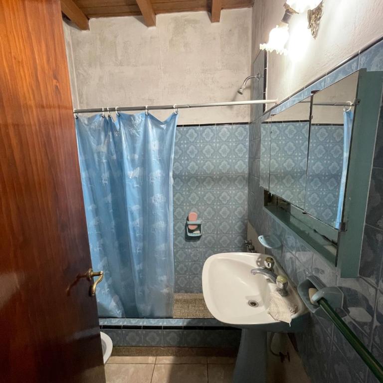 Casa a 100 metros de la playa - Four-Bedroom House - 40