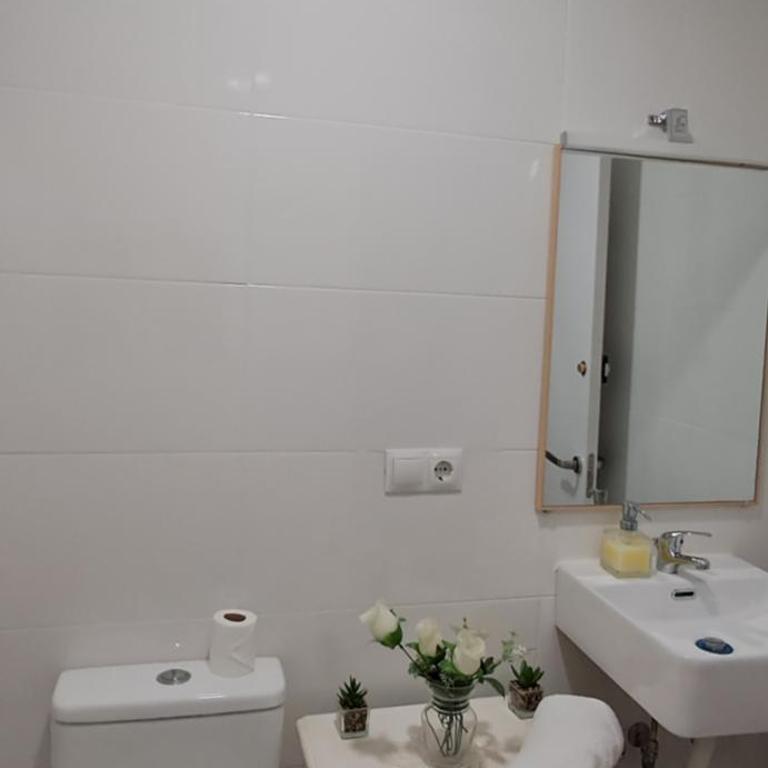 Pavía - Habitación Doble con baño compartido - 10
