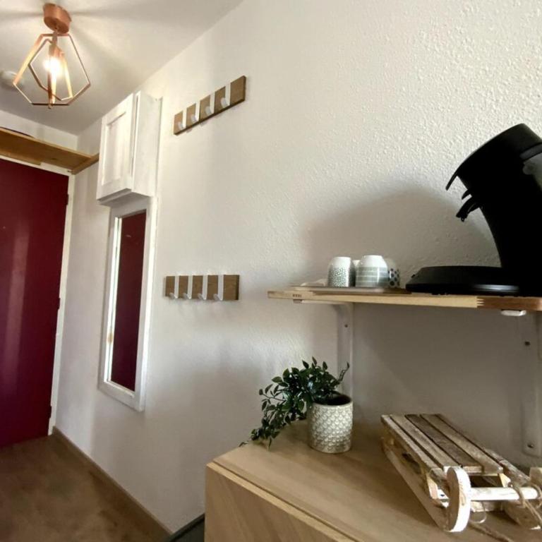 The Edelweiss- Renovated studio for 4 people! - Apartment mit 1 Schlafzimmer - 18