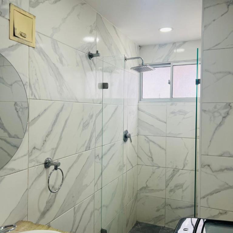 Vista Marinare Laguito - Three-Bedroom Apartment with Balcony - 14