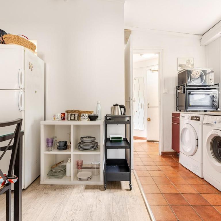 Coquette Maisonnette Place Denfert-Rochereau - Appartement 2 Chambres - 6