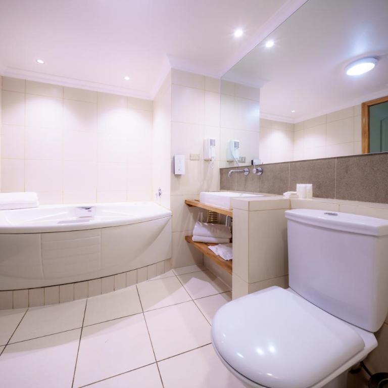 Almasur Punta Arenas - Superior Twin Room - 5