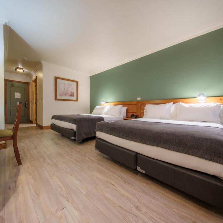 Almasur Punta Arenas - Superior Queen Room with Two Queen Beds - 2